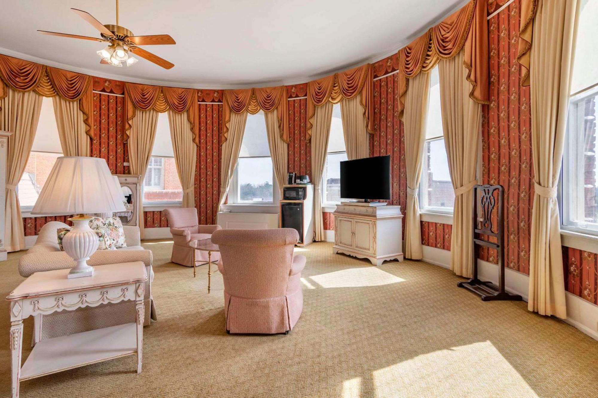 Windsor Hotel, Ascend Hotel Collection Америкус Экстерьер фото