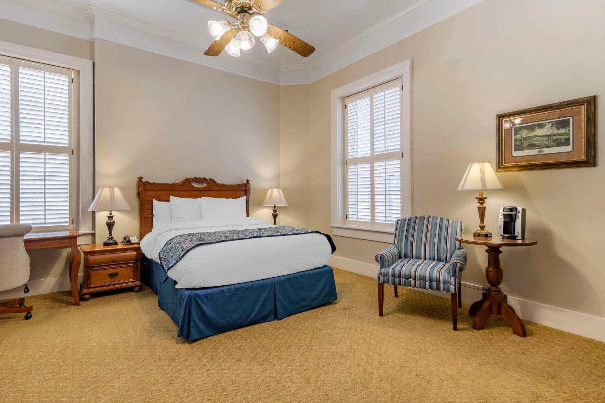 Windsor Hotel, Ascend Hotel Collection Америкус Экстерьер фото